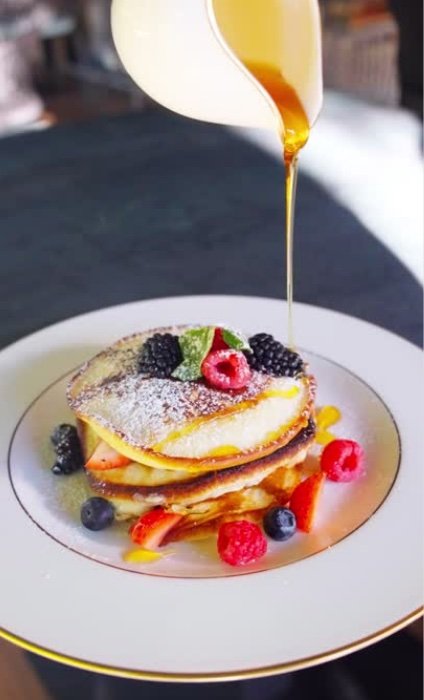 Arabella — honey pour over pancakes