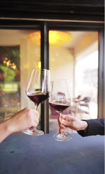 Arabella — a toast at the bar