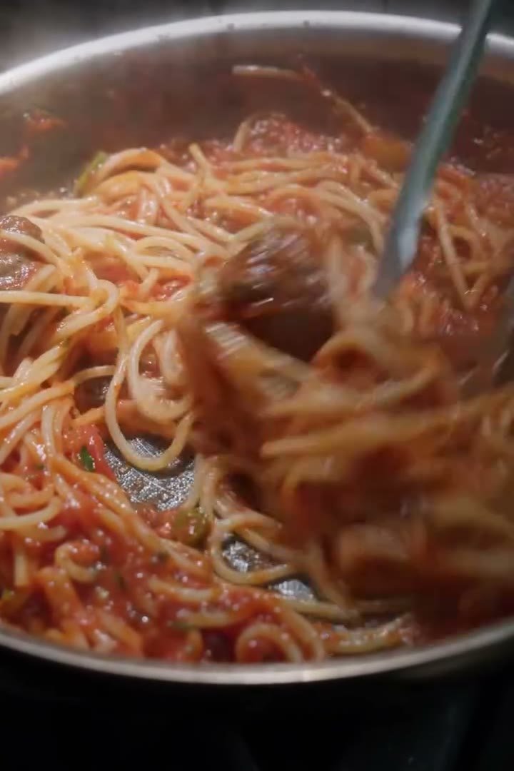 Nonnos Pizza — spaghetti finished in the pan