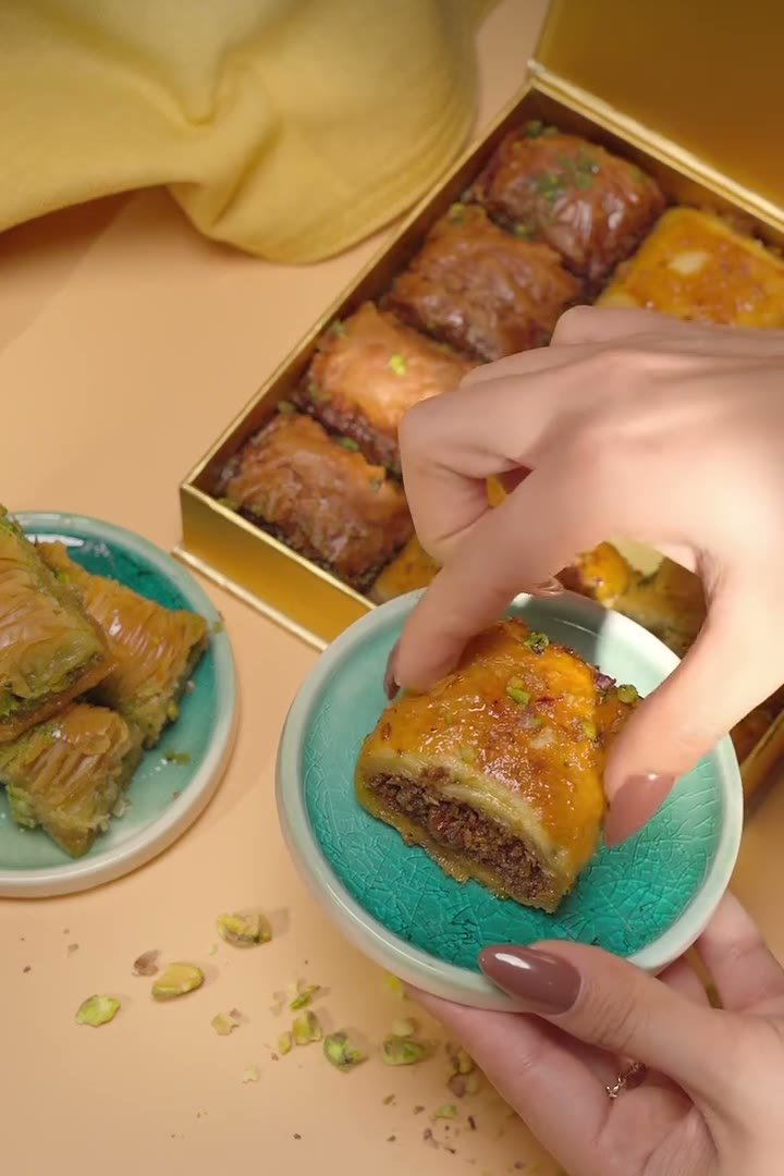 Taste The Best — baklava box served with pistachio cream